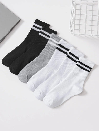 6/12 Pairs Middle Tube Socks For Men And Women Solid Colour In White and Black Fashion Sweat Absorption Breathable and Casual