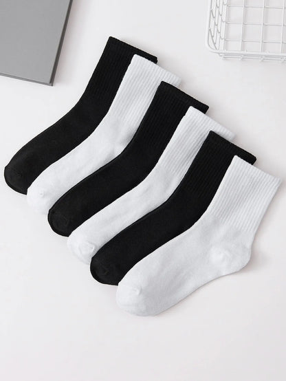 6/12 Pairs Middle Tube Socks For Men And Women Solid Colour In White and Black Fashion Sweat Absorption Breathable and Casual